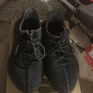 ❌SOLD❌ Yeezy Boost 350 V2
